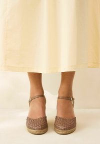 Эспадрильи Эспадрильи