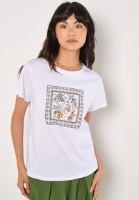 Футболка Футболка