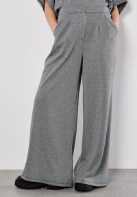 Брюки Брюки