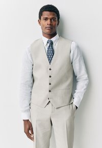 Жилет Жилет