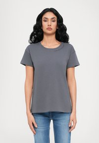 Футболка Футболка