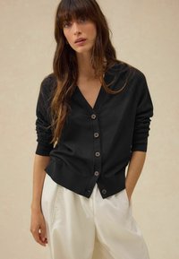 Вязаная кофта Вязаная кофта