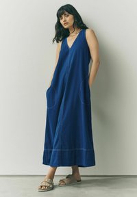 Джинсовое платье Джинсовое платье