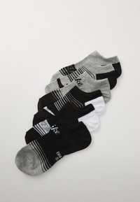 Спортивные носки Спортивные носки