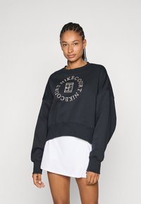 Спортивная толстовка Спортивная толстовка