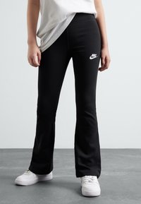 Спортивные штаны Спортивные штаны