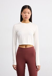 Лонгслив Лонгслив