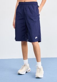 Шорты Шорты