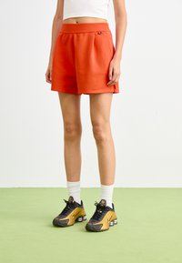 Шорты Шорты