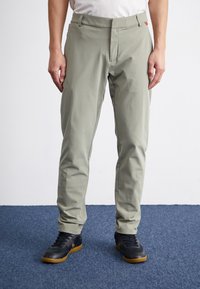 Чиносы Чиносы