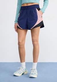 Шорты Шорты