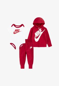 Набор одежды Набор одежды