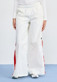 Спортивные штаны Спортивные штаны