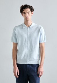 Рубашка с коротким рукавом Рубашка с коротким рукавом