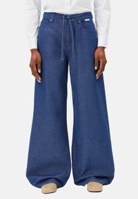 Широкие брюки Широкие брюки