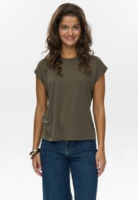 Футболка Футболка