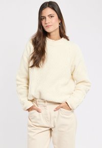 Пуловер Пуловер