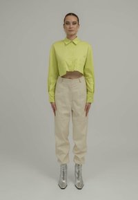 Широкие брюки Широкие брюки