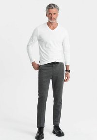 Лонгслив Лонгслив