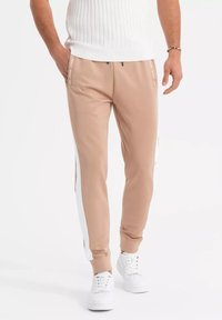 Спортивные штаны Спортивные штаны