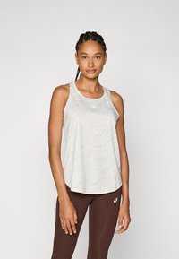 Спортивный топ Спортивный топ