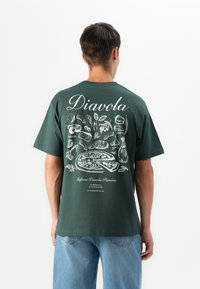 Футболка Футболка