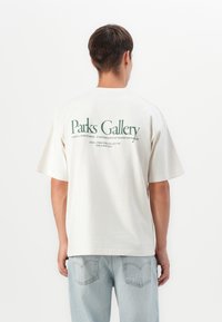 Футболка Футболка