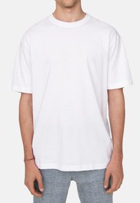 Футболка Футболка