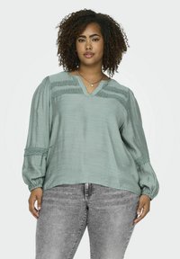 Блузка Блузка