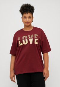 Футболка Футболка