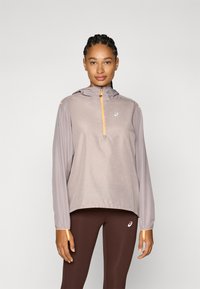 Спортивная куртка Спортивная куртка