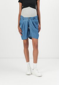 Шорты Шорты