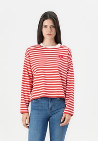 Лонгслив Лонгслив