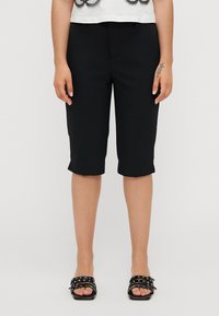 Шорты Шорты