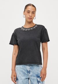 Футболка Футболка