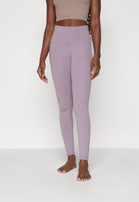 Спортивные штаны Спортивные штаны