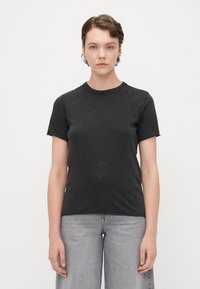 Футболка Футболка