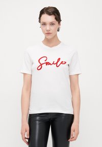 Футболка Футболка