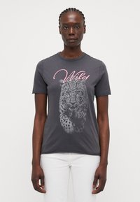 Футболка Футболка