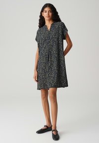 Короткое платье Короткое платье