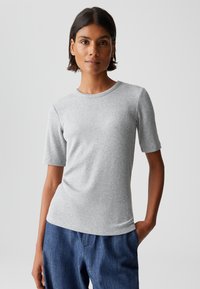 Футболка Футболка