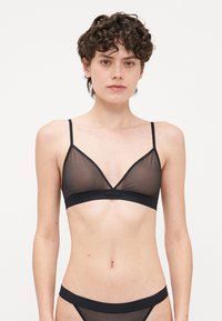 Бюстгальтер Бюстгальтер