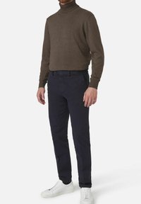 Чиносы Чиносы