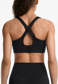 Бюстгальтер Бюстгальтер