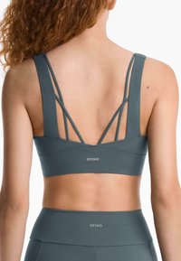 Бюстгальтер Бюстгальтер