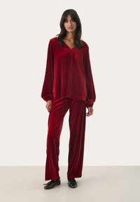 Блузка Блузка