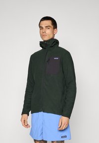 Флисовая куртка Флисовая куртка