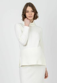 Пуловер Пуловер