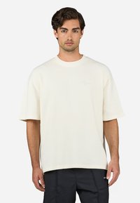 Футболка Футболка