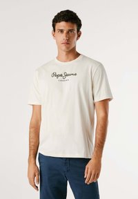 Футболка Футболка